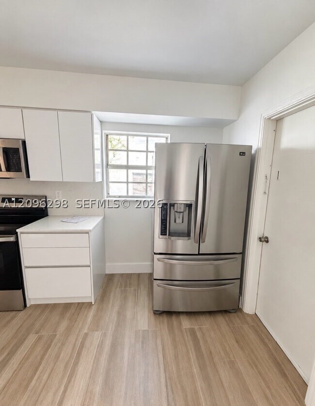 1022 SW 12th St Unit B