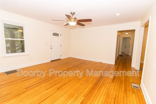 Photo - 1123 John Ross Rd