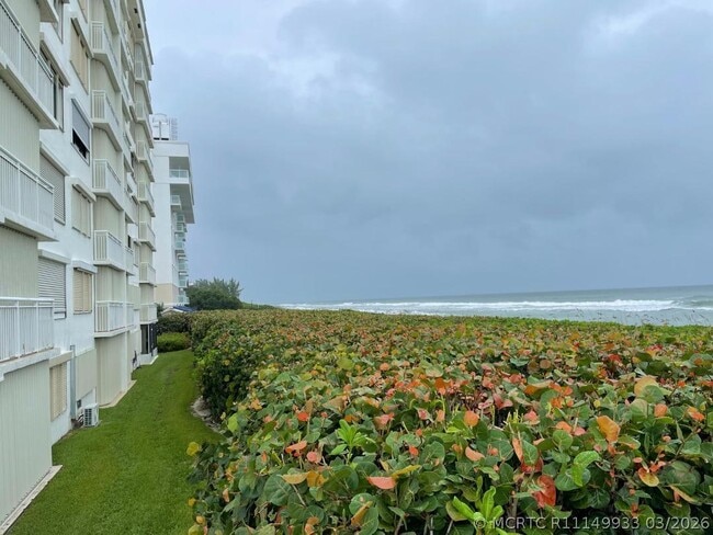 Building Photo - 10980 S Ocean Dr Unit 111