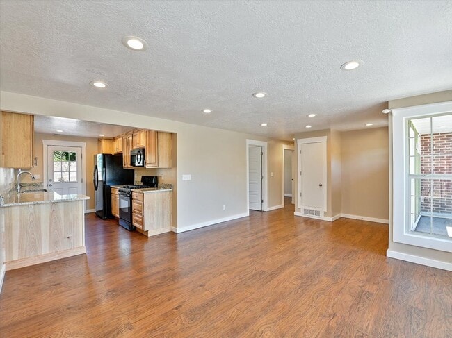 Building Photo - 1245 E Harrison Ave Unit 1245