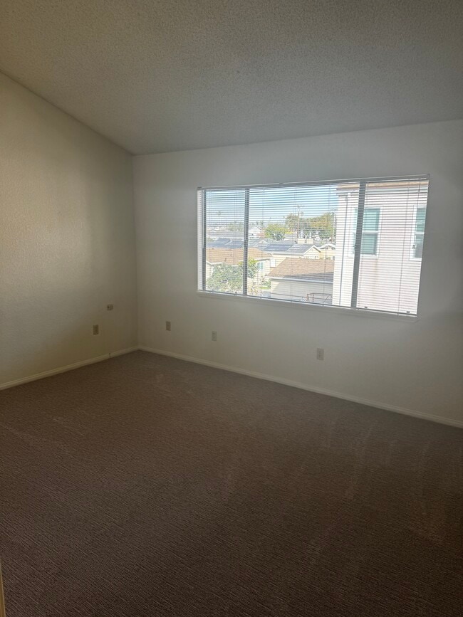 Photo - 17055 Dalton Ave Unit 5