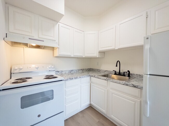 Photo - Marshall House Apartments