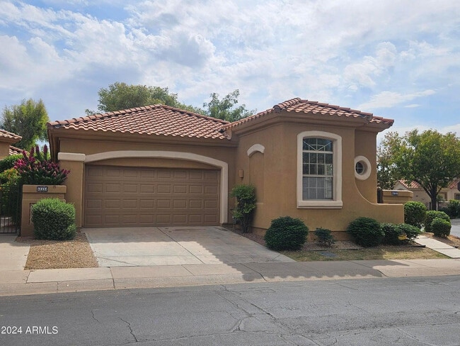 Building Photo - 7849 E Cholla St