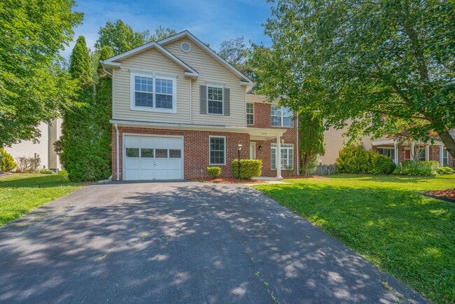 Building Photo - 6119 Oaklawn Ln