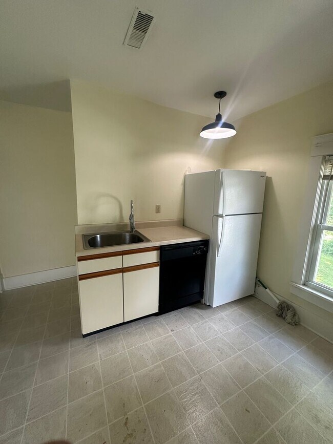 Photo - 608 W Columbia Ave Unidad 2