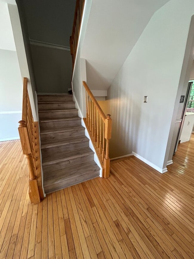 85 Alexis Dr
