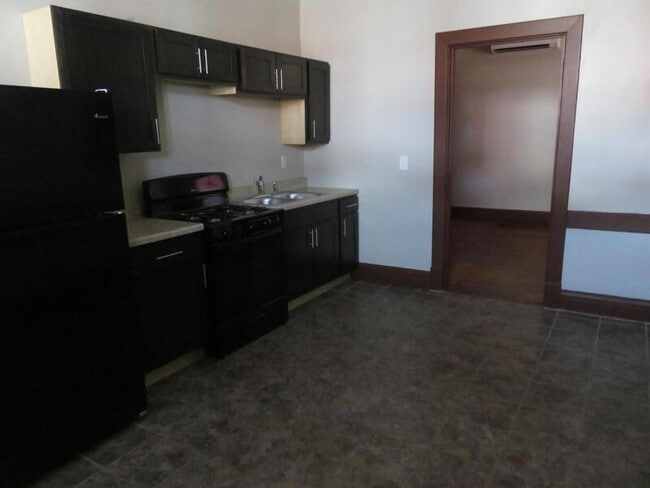 Photo - 604 W 3rd St Unit 4B