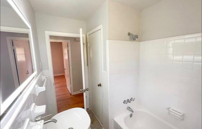 Photo - 2890 Jerome Rd