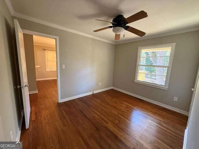 Photo - 1885 Crystal Dr