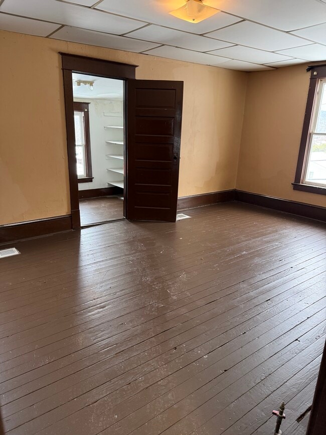 Photo - 713 N 8th Ave