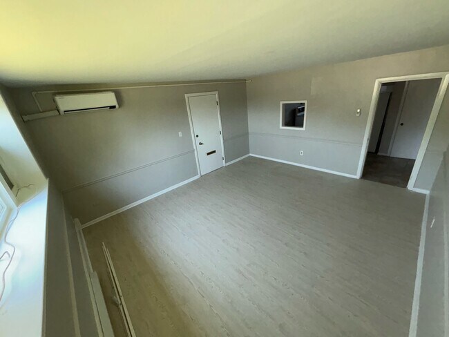 Photo - 15 West Ln Unit 1