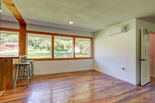 Photo - 3 Bed 2 Bath on West Beach