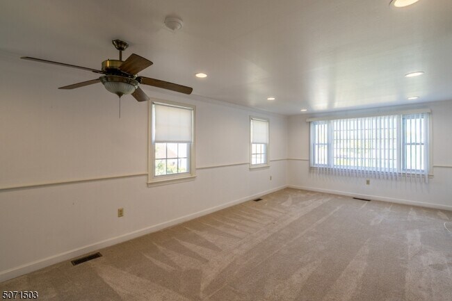 Photo - 11 Village Mall