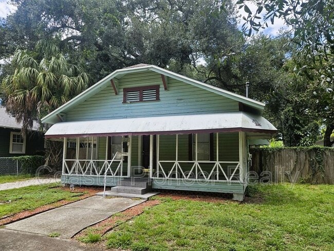1212 E 32nd Ave
