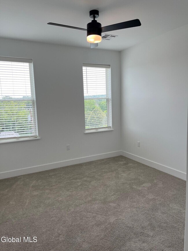 Photo - 1 Town Ctr Dr Unit 305