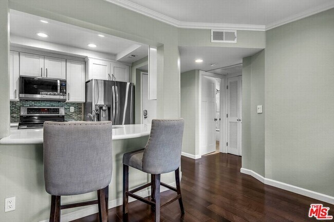 Photo - 501 Palisades Dr Unit 221