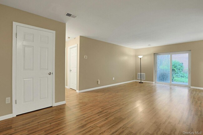 214 Kennedy Dr