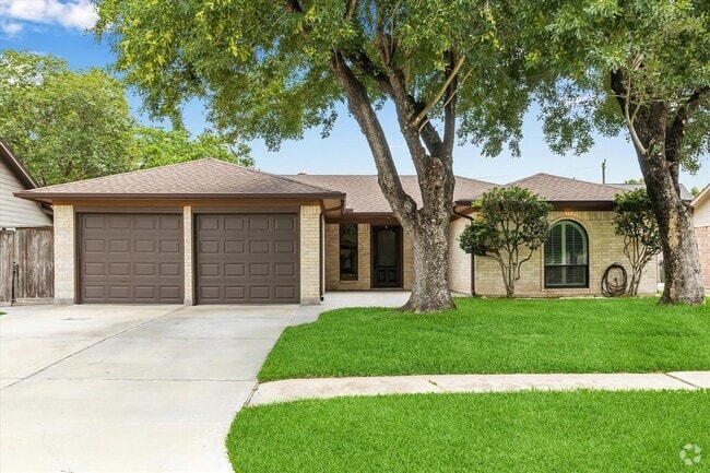 Building Photo - 1818 Arcadia Dr Rental