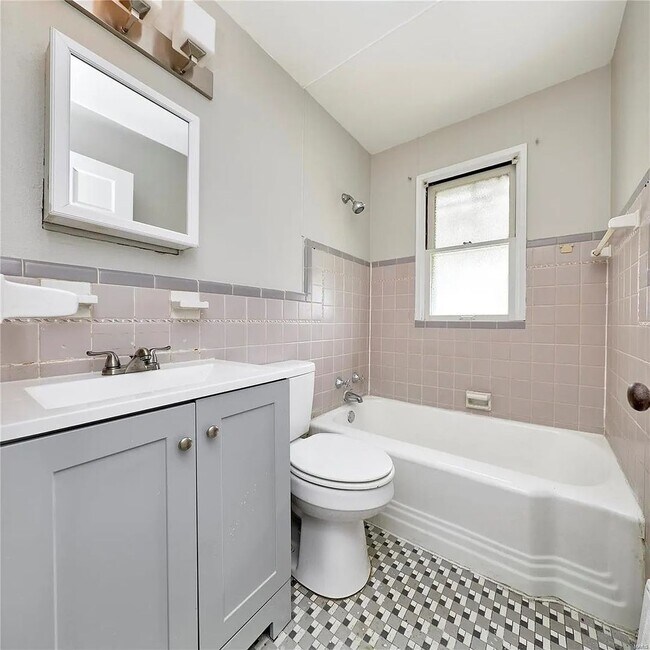 Photo - 6108 Eaton Dr