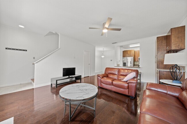 Photo - 9850 Pagewood Ln