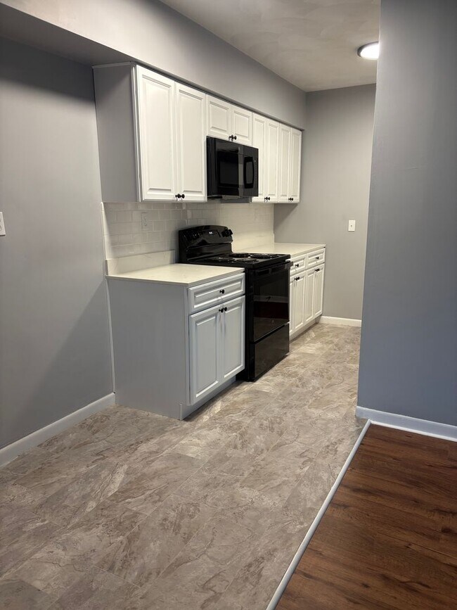 Photo - 395 Angell St Unit 203