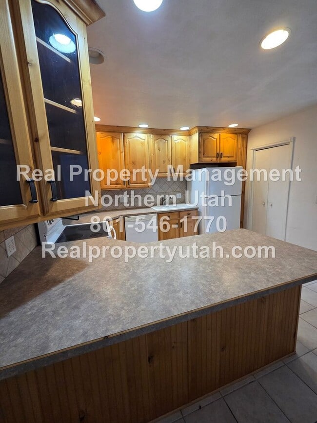 Photo - 2 Bedroom 1 Bath Unit in Ogden Available!