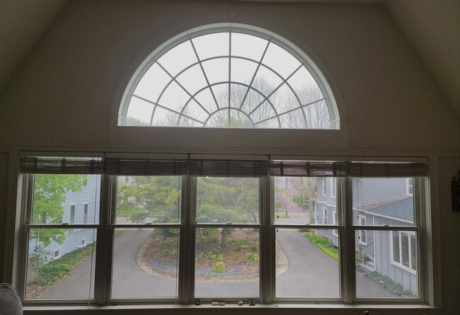 Photo - 411 N Geneva St Unidad Apt 1
