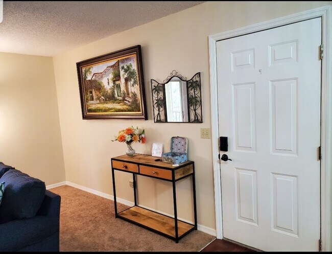 Photo - 101 Bent Tree Dr Unit B4