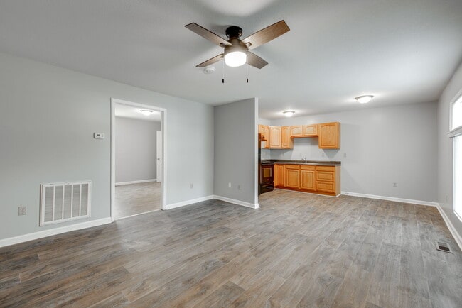 Photo - 800 Lullwater Rd Unit 804