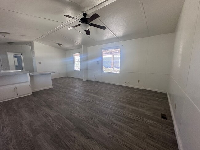 1470 Marina Pkwy Dr