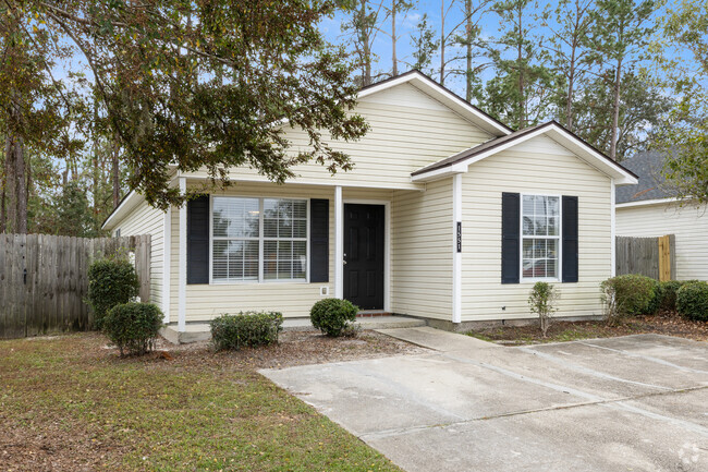 Building Photo - West Towne Cottages Rental