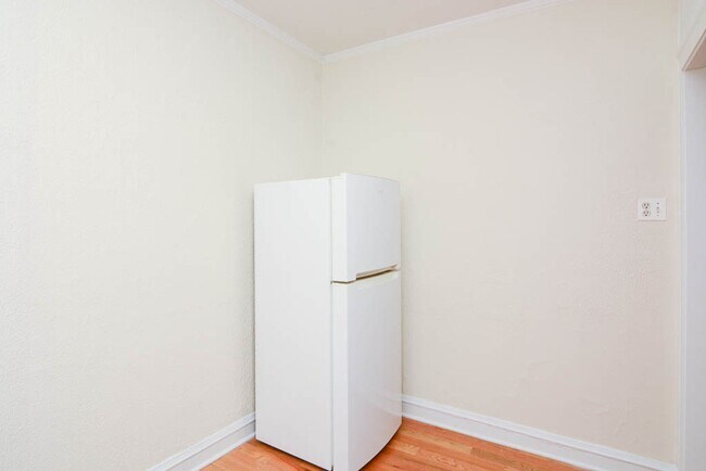 Photo - 544 W Wellington Ave Unit 302