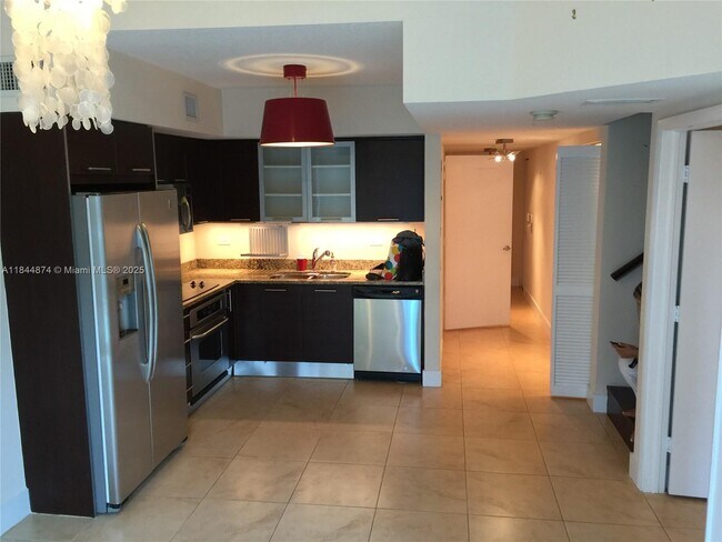 Photo - 41 SE 5th St Unidad 1510