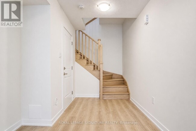 Photo - 1865 Pickering Pkwy