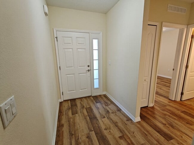Photo - Charming & Modern 3-Bedroom Home with Brig...