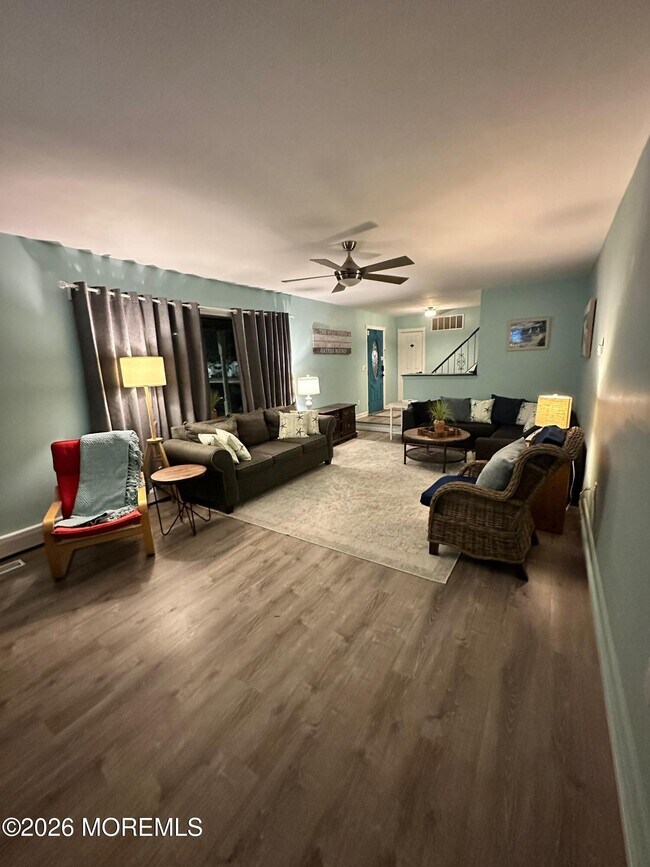 Photo - 3 E Central Ave