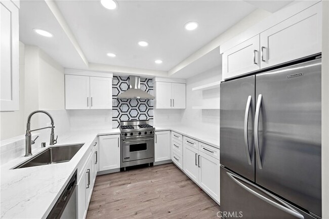 Photo - 411 Goldenrod Ave Unit A