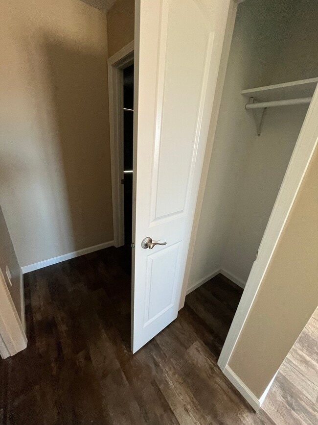 110 W Cedar Ln