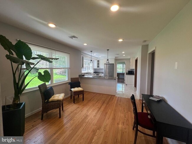 Photo - 5472 Merry Oaks Rd