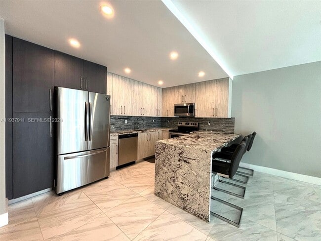 Photo - 19380 Collins Ave Unit 914