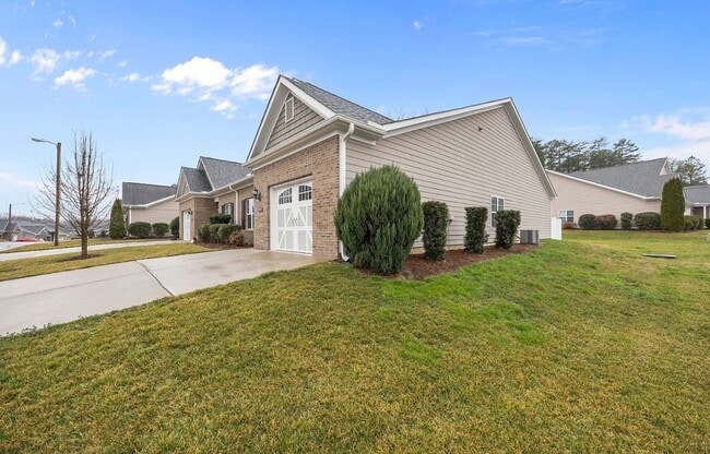Photo - Like New Garden View Townhome in Graham