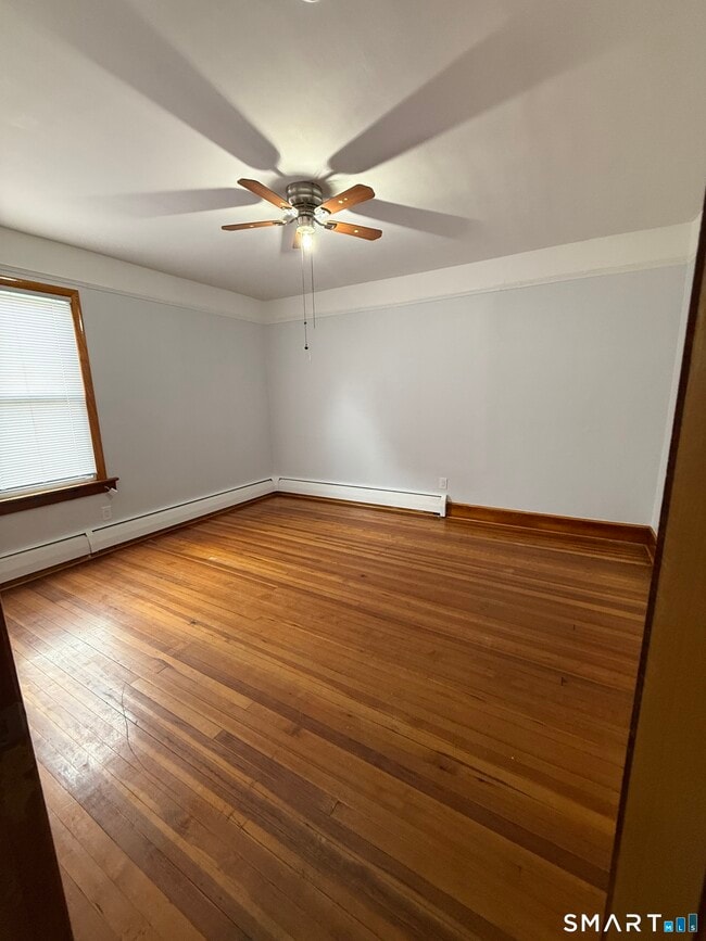 Photo - 27 Norman St Unit 1st Floor