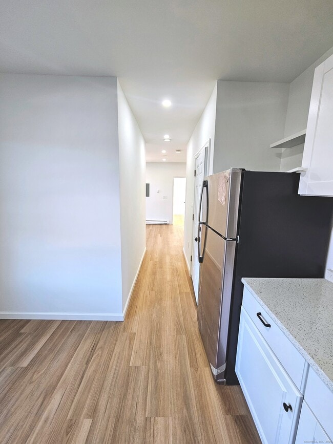 Photo - 1153 Main St