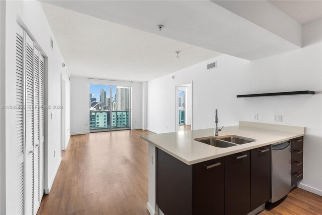 Photo - 333 NE 24th St Unidad 1712