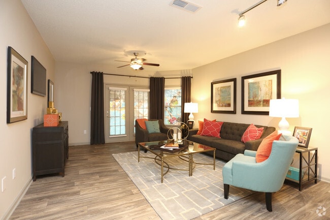 Photo - 1000 Spalding