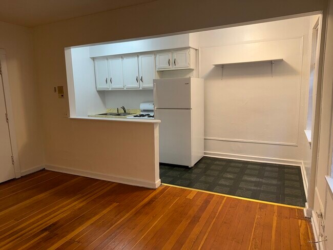 Building Photo - 644 W Wrightwood Ave Unit 214 Rental