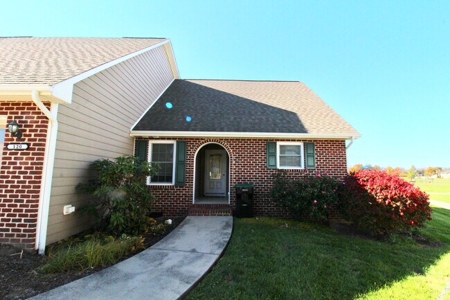 Photo - 120 Hollen Mill Ct