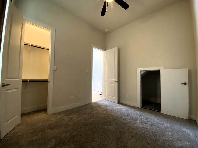 Photo - 74 N Hutcheson St