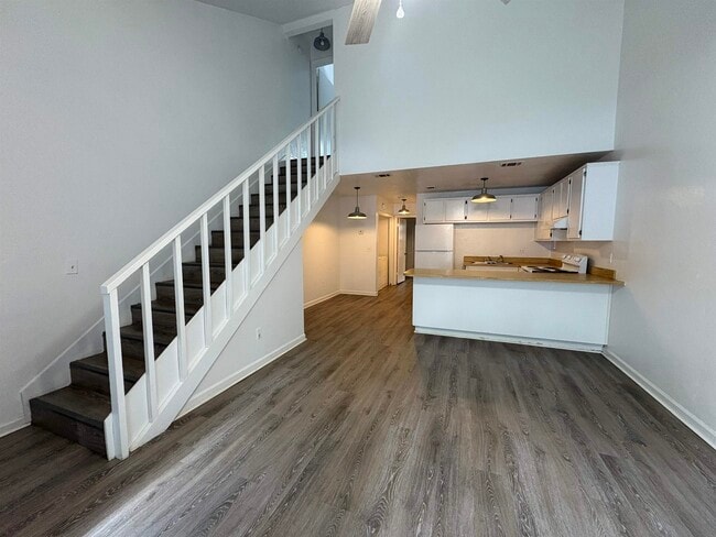 Photo - 1272 High Rd
