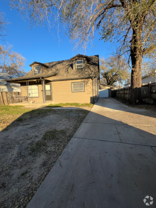 Building Photo - 2252 Santa Fe S Rental